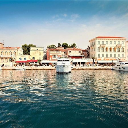 App. Fiorela Hotel Porec Bagian luar foto