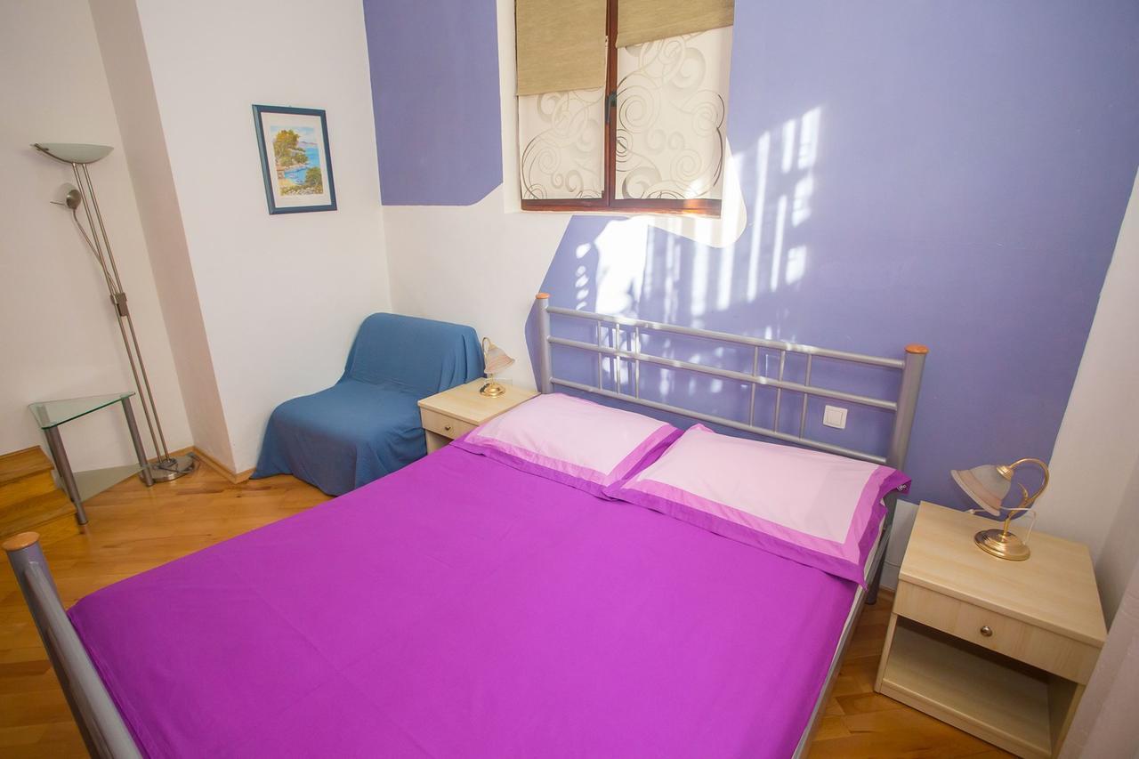 App. Fiorela Hotel Porec Bagian luar foto