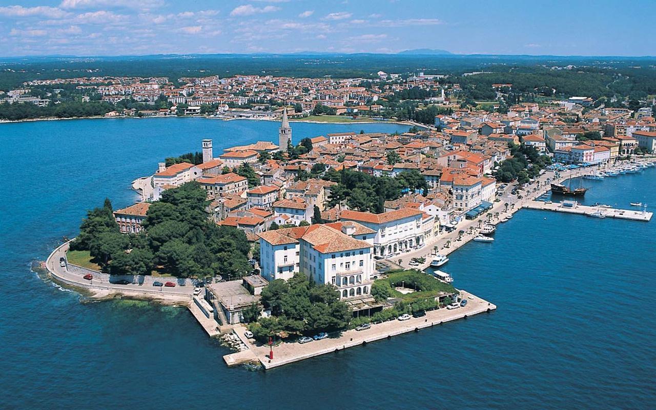 App. Fiorela Hotel Porec Bagian luar foto