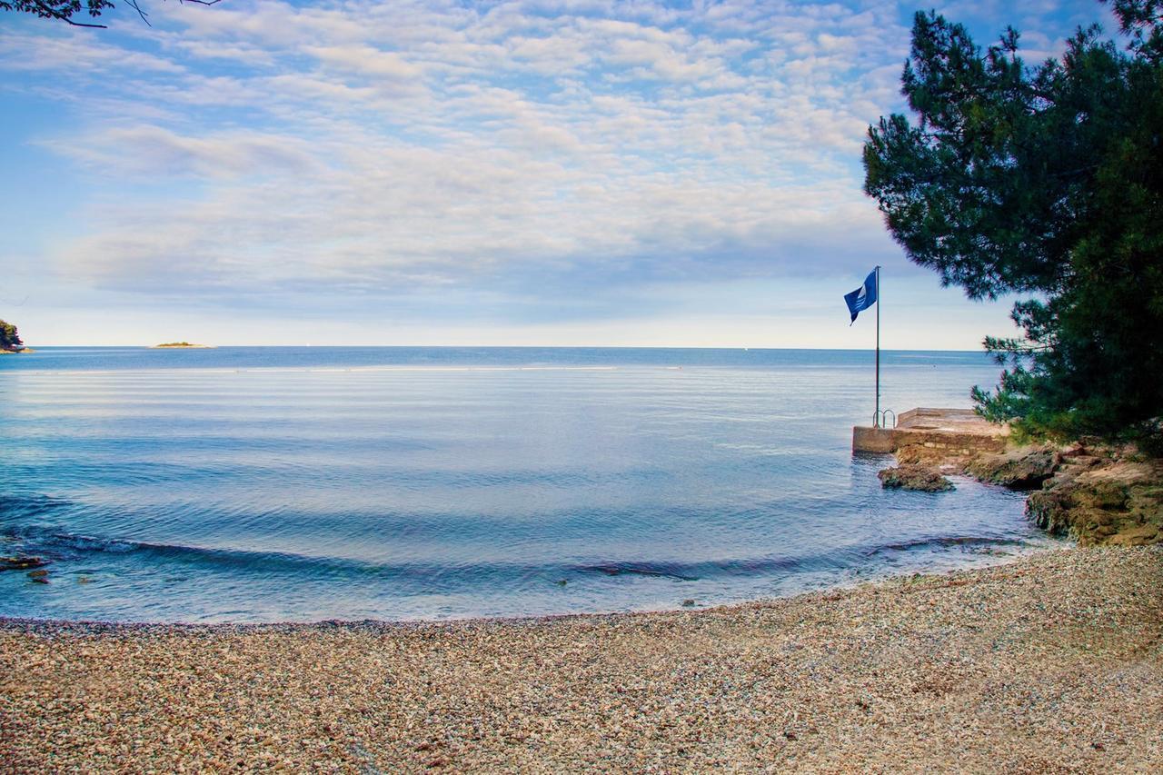 App. Fiorela Hotel Porec Bagian luar foto