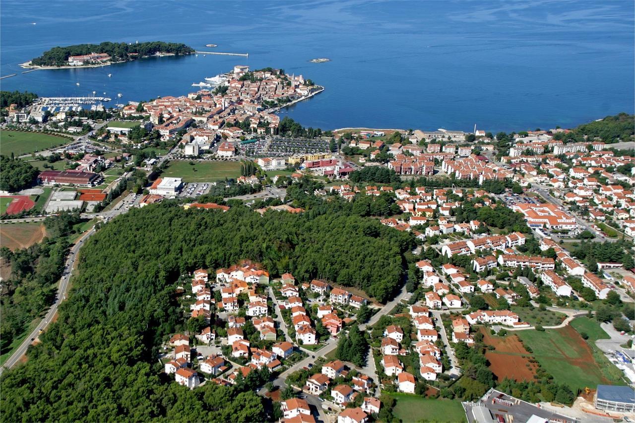 App. Fiorela Hotel Porec Bagian luar foto